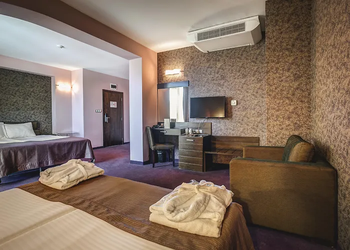 Budapest Hotel - Free Parking